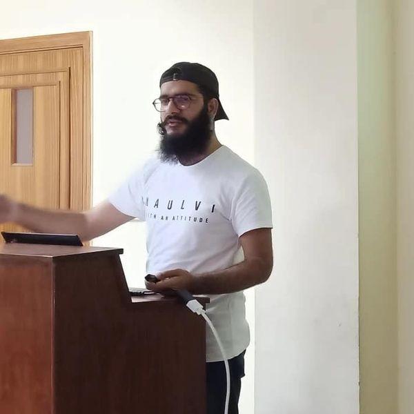 Giving a talk on communication and confidence